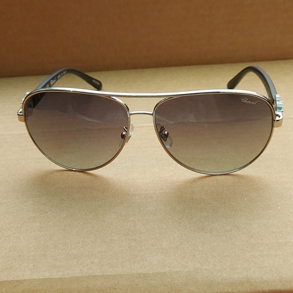 COPY - Chopard womens Sunglasses - Picture 3 of 8